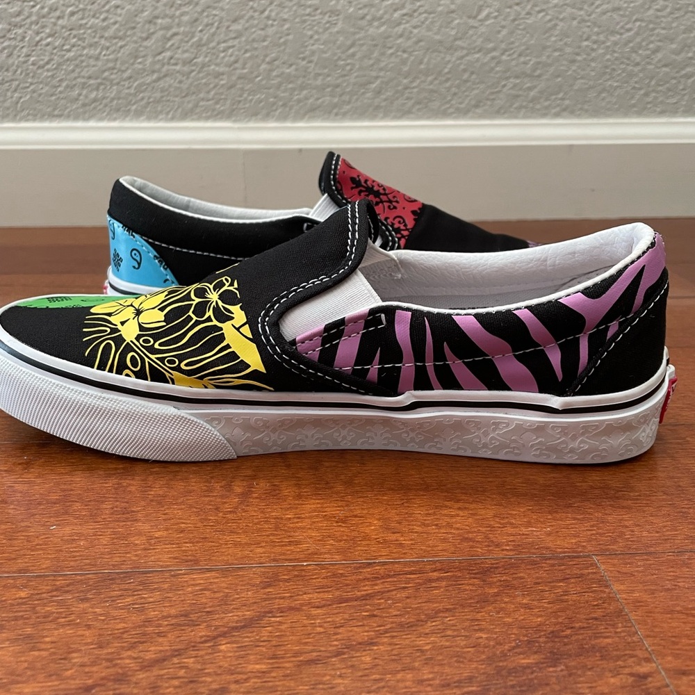 VANS Classic Slip On Crayola Collab On Canvas Men’s 6.5 Women’s 8